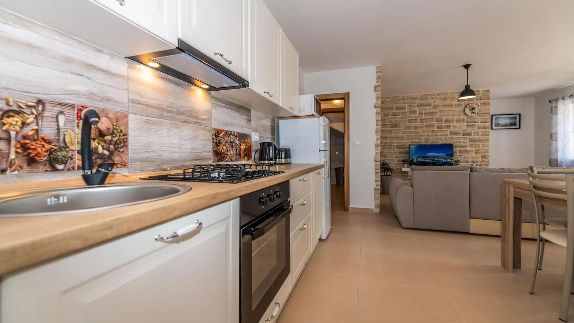 Villa Azi, A Cozy Mediterranean Hideaway, Peaceful And Fenced Pićan 0*,  Chorwacja